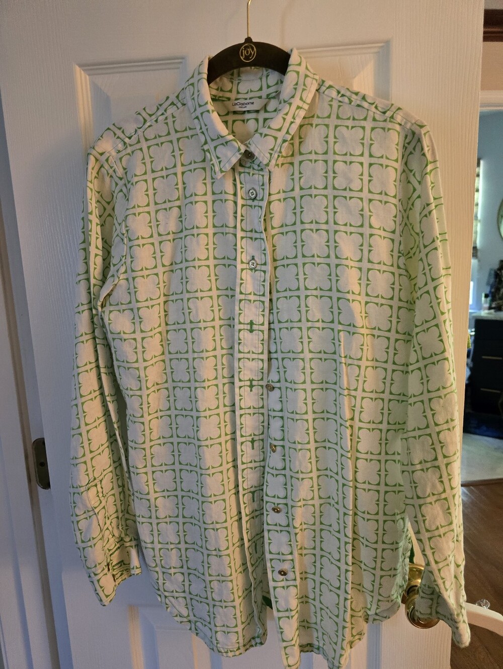 Liz Claiborne Clover Linen Button Down Shirt